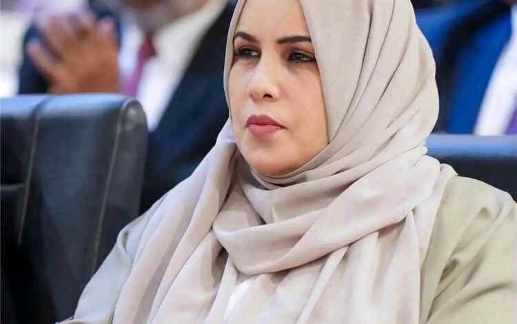 بيان | وزيرة الدولة لشؤون المرأة تدين حملات التشهير ضد القيادات والناشطات اليمنيات