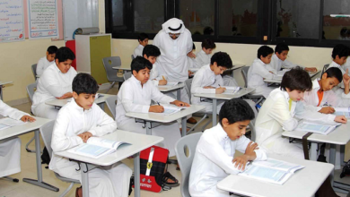 بين الورق والخوارزمية.. كيف يتغير فصل الدراسة السعودي؟