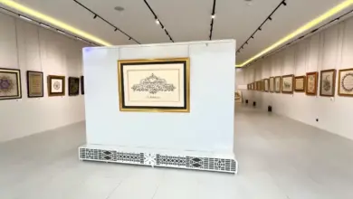 بينالي صيف الباحة 2026 يستقطب أكثر من 70 خطاطاً من العالم الإسلامي