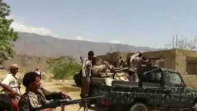 تحت إشراف خبراء إيرانيين.. الحوثيون يدفعون بتعزيزات من صعدة إلى الجوف ويستحدثون غرفة عمليات مشتركة