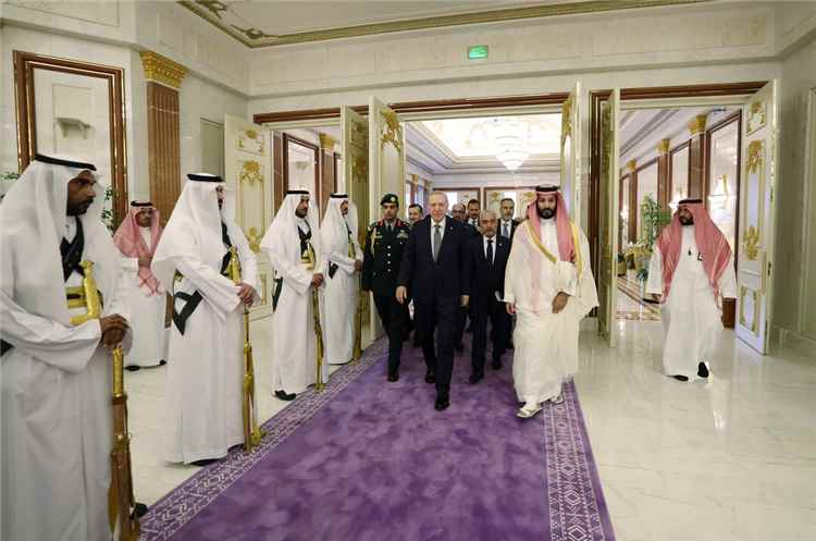 تركيا والسعودية وباكستان تعزز علاقاتها الأمنية عبر اتفاقية دفاع