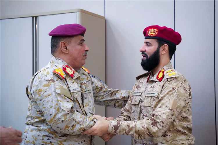 المشهد اليمني - تسليم قيادة محور أبين للواء مختار الرباش خلفا للعميد سند الرهوة