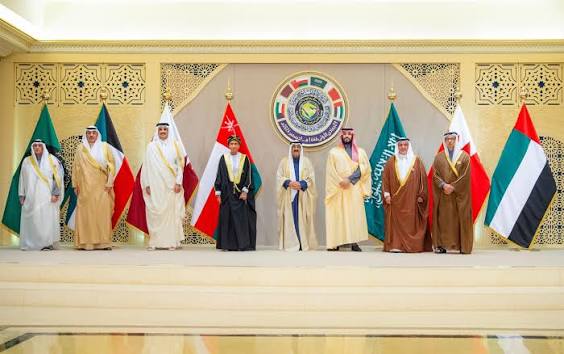 تصعيد جديد.. التعاون الخليجي يطالب بموقف دولي حازم لوقف هجمات الحوثيين