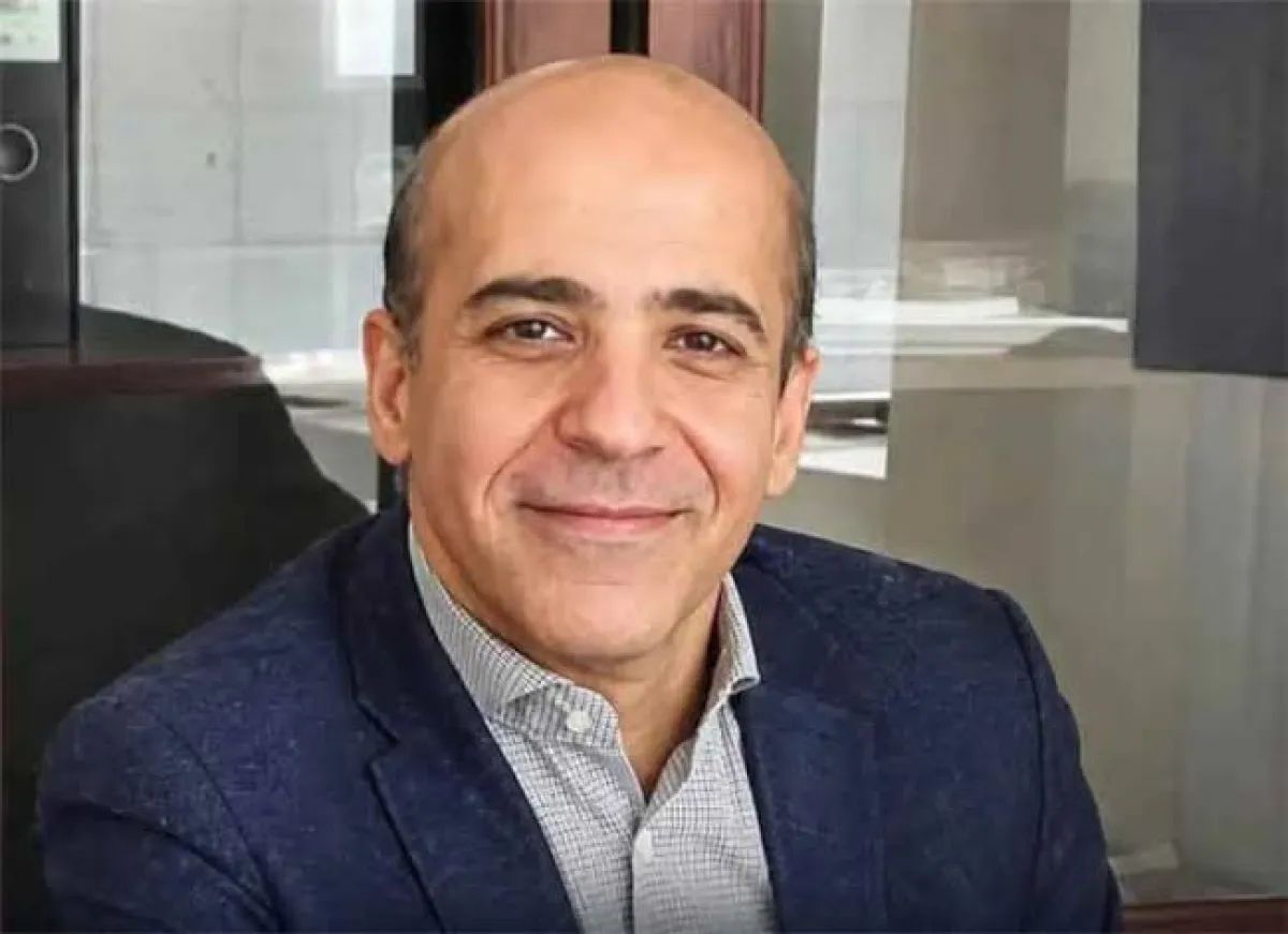 تعذيب طبيب يمني وإحالته لمحاكمة مغلقة بسبب دعوته لتحصين الأطفال باللقاحات اللازمة