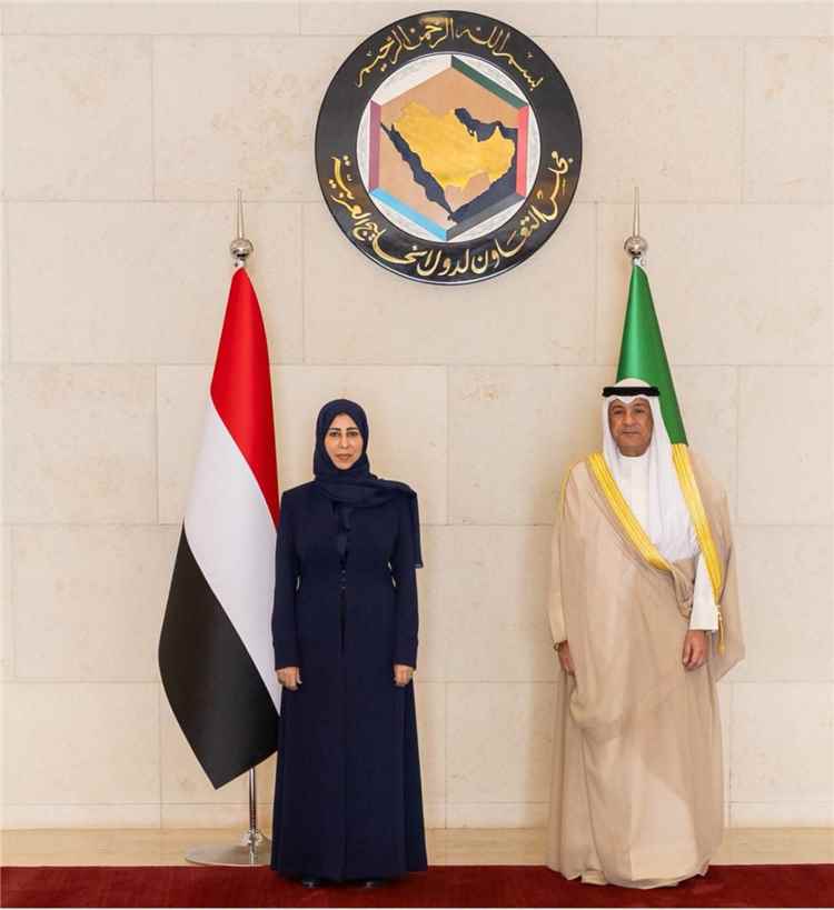 المشهد اليمني - تعزيز الشراكة.. وزيرة الخارجية اليمنية تبحث مع أمين عام التعاون الخليجي تطورات المنطقة
