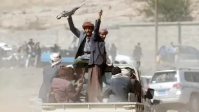 تقرير يكشف أرقام صادمة لجرائم الحوثيين.. 15,478 قتيلاً و35,654 مصاباً منذ 2015