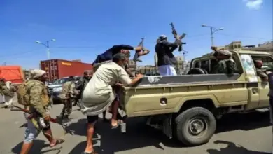 توحش أمني بقلب العاصمة.. المليشيا تشن حملة إعفاءات واختطافات بحق (عقال الحارات) لترهيب الشارع وتغطية شلل التجنيد