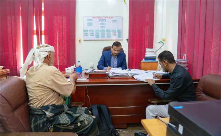 توقيع عقد إعادة تأهيل سكن الطالبات بمعهد ناشر العالي للعلوم الصحية بشبوة