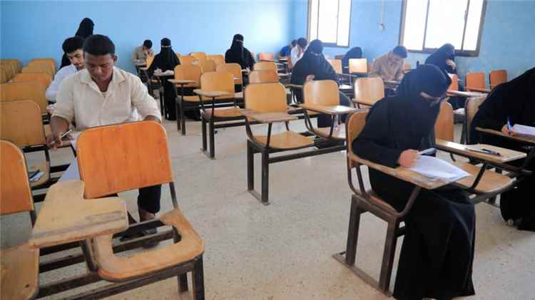 جامعة المهرة تدشن امتحانات القبول والمفاضلة للعام الجامعي 2026–2027م في تخصصي طب وجراحة الفم والأسنان وتقنية المعلومات