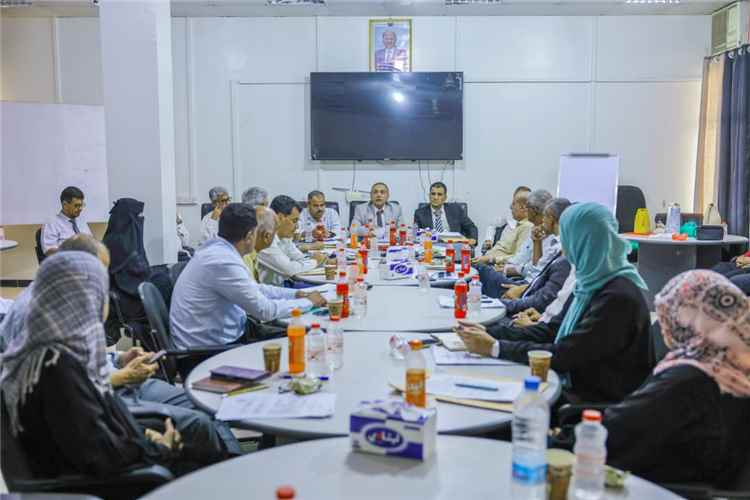 جامعة عدن تشكل فرق عمل لتطوير خطتها الاستراتيجية وقياس الأداء المؤسسي