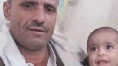 جريمة مروعة في عمران.. شاب يقتل شقيقه طعنًا ووالدتهما تفارق الحياة متأثرة بالصدمة