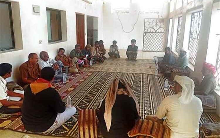 جوبان يناقش الاحتياجات والمشاريع المتعثرة بمنطقة العيون