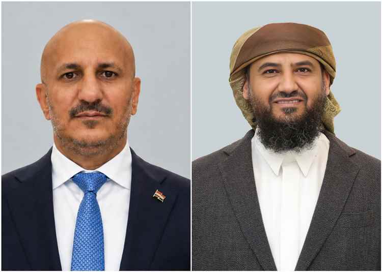 خلال اتصال هاتفي بطارق صالح.. المحرّمي يؤكد وحدة الموقف في مواجهة مليشيا الحـ.ـوثية الإرهابية