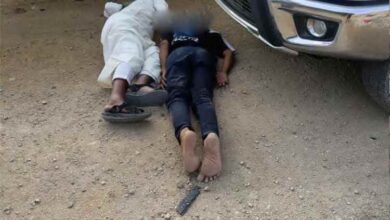 خلال ساعات من التعميم الأمني.. قوات درع الوطن تضبط سيارة مسروقة في نقطة الغرف بوادي حضرموت