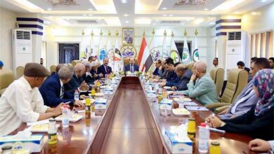 رئيس الوزراء يزور وزارة النقل ويوجه برفع مستوى الجاهزية للتعامل مع أي طارئ