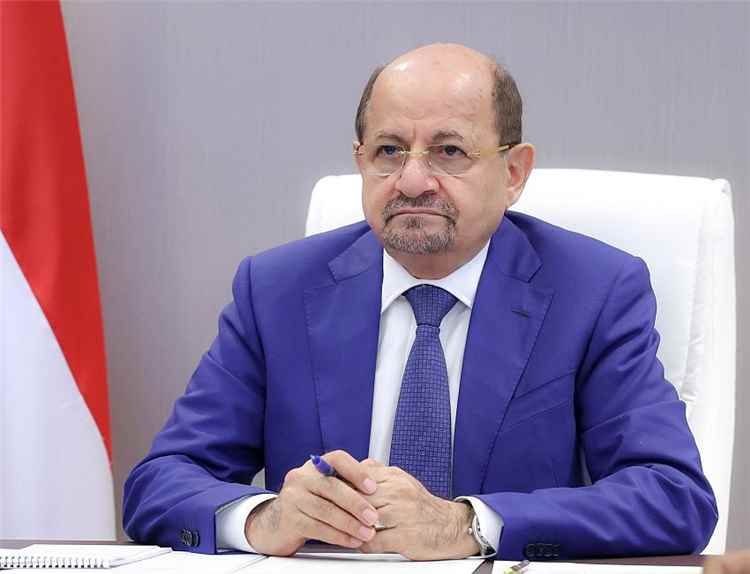 رئيس الوزراء يستعرض مع السفيرة البريطانية العلاقات الثنائية ومستجدات الأوضاع