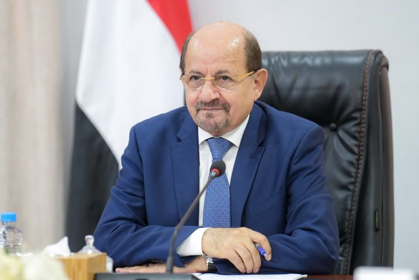 رئيس الوزراء يعقد اجتماع مع وزير الدولة البريطاني لشؤون الشرق الأوسط وشمال أفريقيا