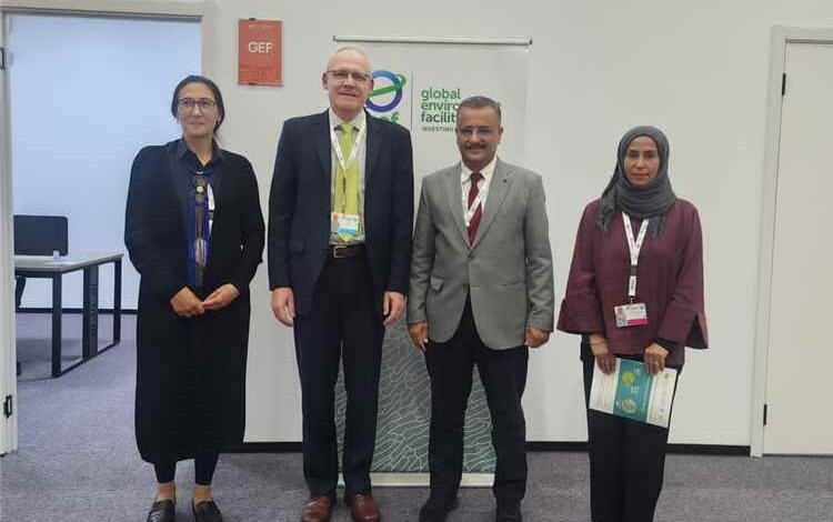 رئيس الوفد اليمني يبحث مع مرفق البيئة العالمي تعزيز الدعم للمشاريع البيئية و المناخية في اليمن