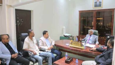 رئيس صندوق صيانة الطرق يناقش مع مدير عام المنصورة سبل تعزيز التعاون في مشاريع الطرق بالمديرية
