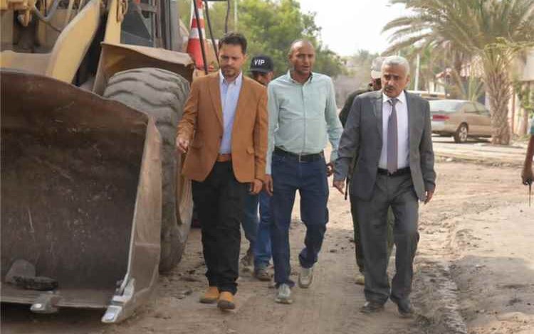رئيس صندوق صيانة الطرق يُدشن مشروع صيانة وإعادة تأهيل الشوارع الداخلية في حي السفارات بخورمكسر