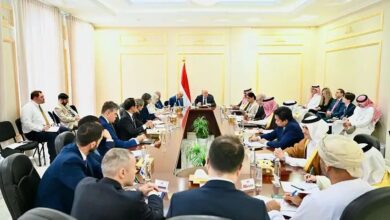 رئيس مجلس القيادة يحشد دعمًا واسعًا لضرب الحوثيين ويؤكد أن ''مرحلة الإعتداء بلا كلفة انتهت''