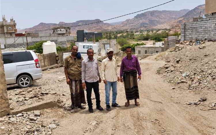 ردفان تواصل تنفيذ مشاريعها الخدمية.. تسليم موقع مشروع طريق طالوعة الصلعاء