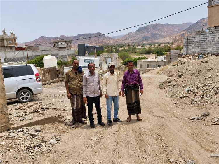 ردفان تواصل تنفيذ مشاريعها الخدمية.. تسليم موقع مشروع طريق طالوعة الصلعاء