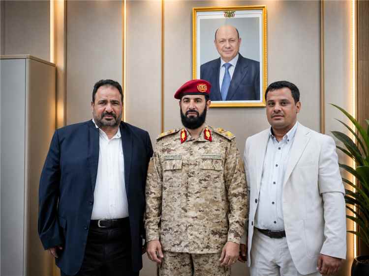 زيارة ميدانية لمدير شركة النفط بعدن إلى أبين تُسفر عن اتفاق أمني لمكافحة تهريب الوقود