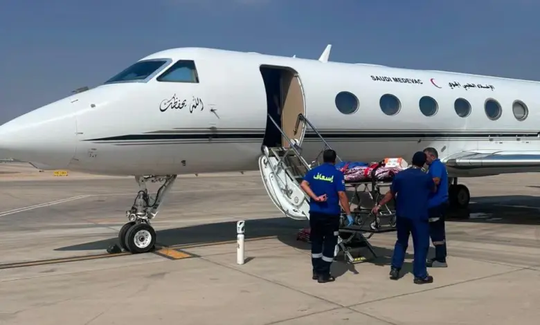 سفارة المملكة في القاهرة تُخلي 3 مواطنين سعوديين بحالات حرجة جواً