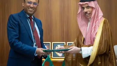 سمو ولي العهد يتلقى رسالة خطية من رئيس وزراء جمهورية بنغلاديش الشعبية