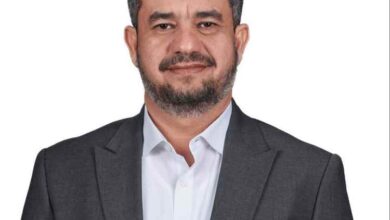 سمير النمري: بدلاً من المواجهة.. هادي دعا للاعتصام والعليمي دعا الحوثيين لتشكيل حزب سياسي