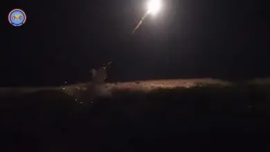 شاهد| مصرع 10 قيادات إيرانيين برفقة شقيق عبدالملك الحوثي.. والجماعة تعترف والمقاومة الوطنية توثق | فيديو وتفاصيل
