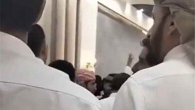 المشهد اليمني - شجار وتحطيم آلات بحفل زفاف يمني في السعودية بسبب... النشيد الوطني