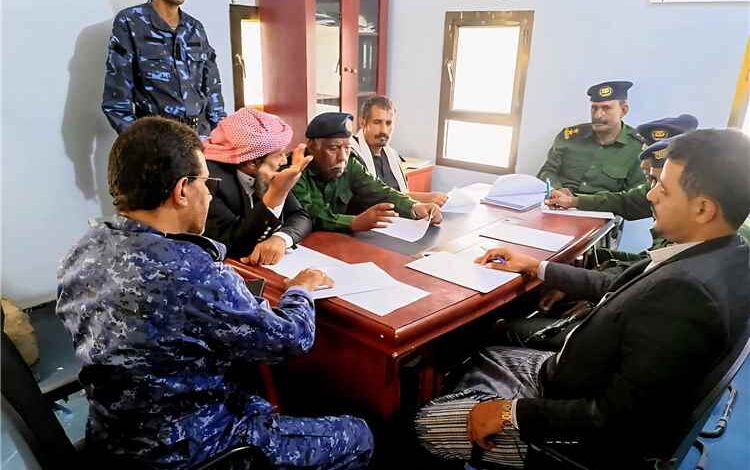 شرطة مديرية الصعيد تعقد اجتماعآ امنيآ موسعآ وتقر رفع الجاهزية للدرجة القصوى وتُعزز الشراكة المجتمعية لحفظ الأمن والاستقرار