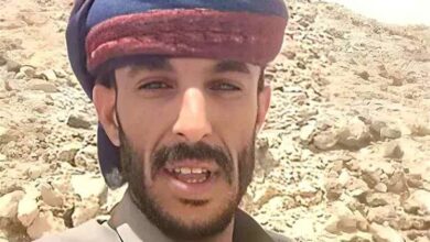 صاحب صرخة «أنا جاوع» يفرّ من مناطق الحوثيين ويكشف عن أمور صادمة