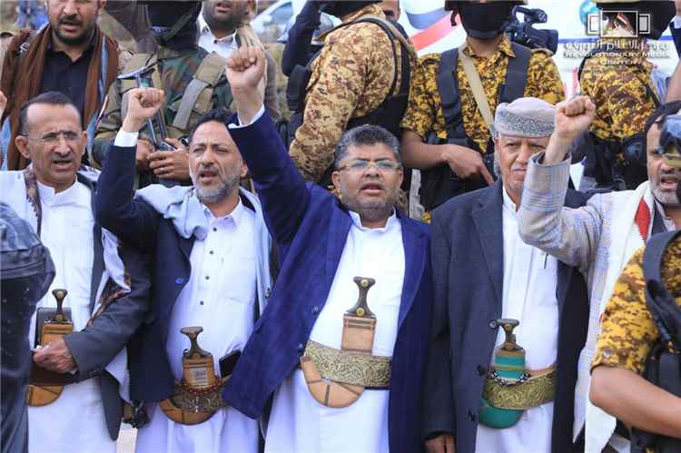 صحفي عراقي ينشر قائمة بأسماء قيادات حوثية تنشط في العراق