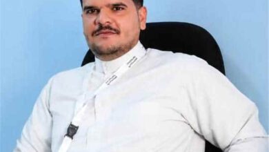 صحفي يشيد بوزير الدفاع: أنصف العسكريين الجنوبيين واستعاد حقوقهم
