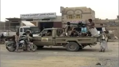 صعدة تُغلق كـ(مربع أمني أحمر).. الحرس الثوري يمسك بمقاليد التصعيد من خلف الستار وهروب جماعي لصف الحوثي الأول