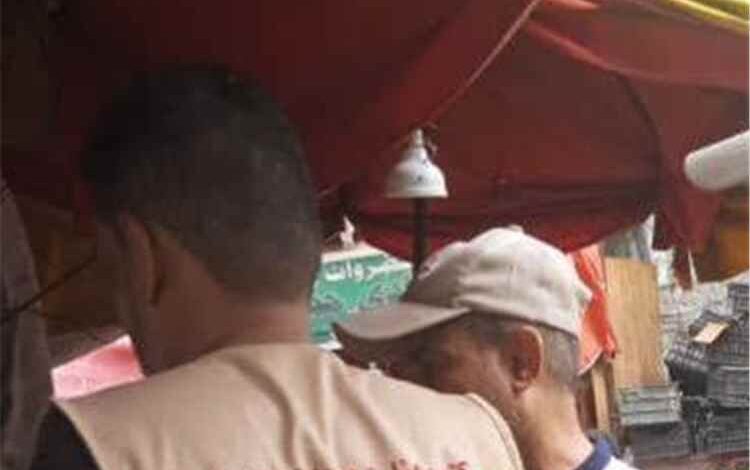 صناعة التواهي بعدن يوزع 5 تكاليف حضور لمنشآت مخالفة ويُواصل حملاته الميدانية على المخابز والأسواق