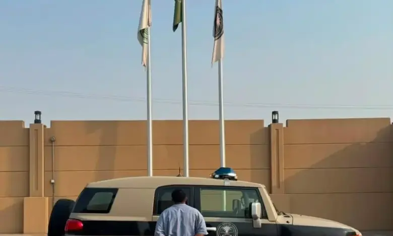 ضبط مواطن نقل 11 مخالفاً إثيوبياً في جازان وإحالته للنيابة العامة