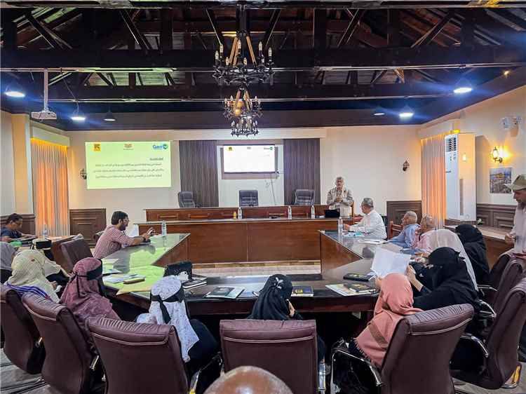 ضمن مشروع عدم استثناء أي طفل..
ورشة لمبادرة إشراك المجتمع لتعزيز التطعيم في مديرية صيرة بعدن