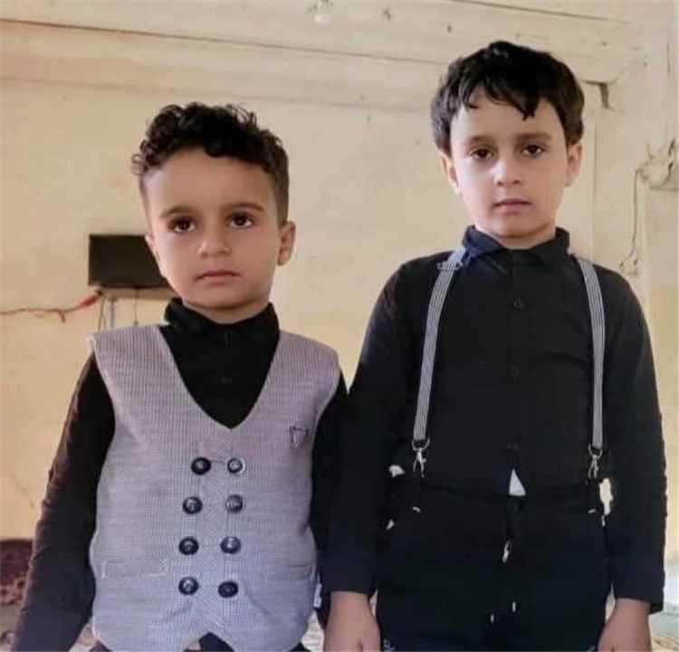 طقم حوثي يدهس طفلين شقيقين أثناء عودتهما من المدرسة في عمران
