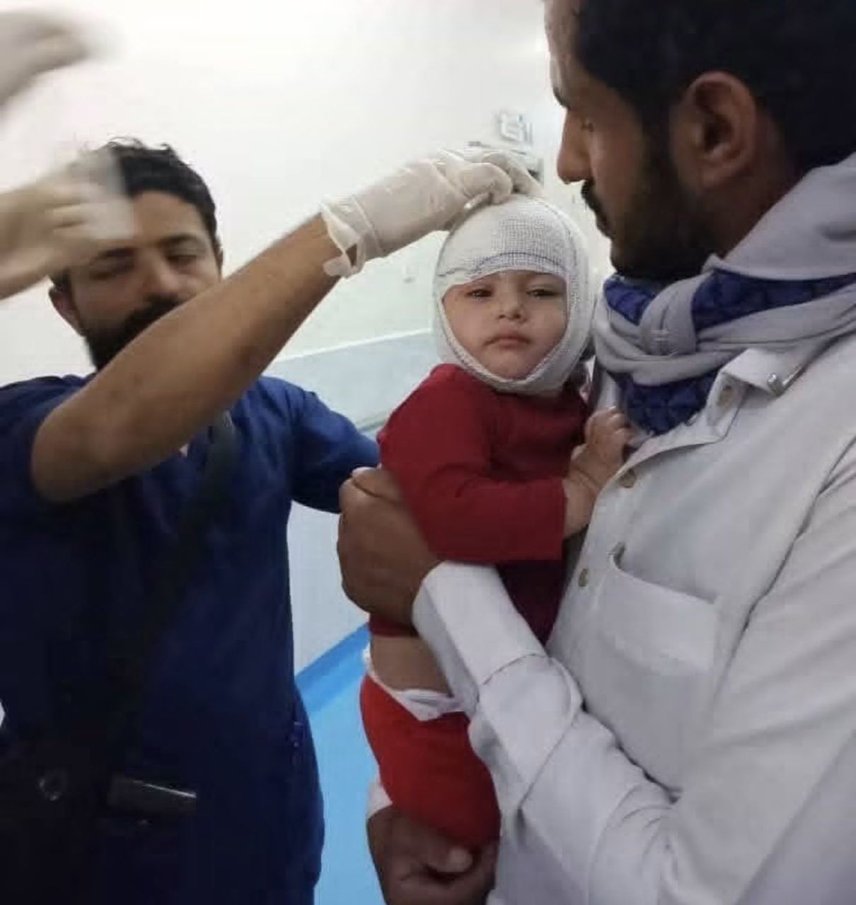 عاجل: شهداء وجرحى من المدنيين في القصف الحوثي الذي استهدف الأحياء السكنية ومخيمات النازحين بمدينة مأرب