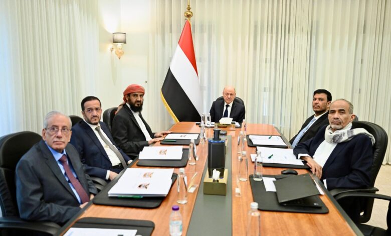 عاجل: مجلس القيادة يقر إجراءات جديدة رادعة لمواجهة الحوثيين ويوجه بإبقاء الجاهزية عند مستوياتها القصوى