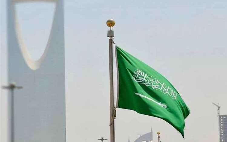 عاجل| مصدر سعودي مسؤول يكشف حقيقة الأنباء المتداولة بشأن محادثات مع الحـ.ـوثيين عبر عمان