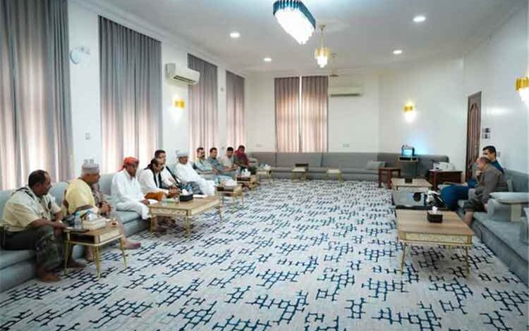 عضو مجلس القيادة الخنبشي يدعو المكونات المجتمعية للاصطفاف خلف مؤسسات الدولة وتوحيد الجهود لمواجهة التحديات الراهنة