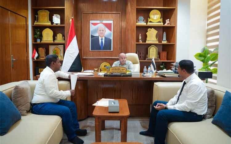 عضو مجلس القيادة الخنبشي يوجه بمتابعة صرف موازنة هيئة مستشفى سيئون العام ومستحقات منتسبيها