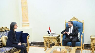 عضو مجلس القيادة الرئاسي عثمان مجلي يلتقي السفيرة الفرنسية بمناسبة انتهاء فترة عملها