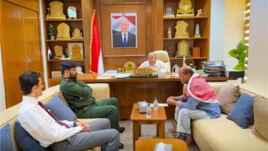 عضو مجلس القيادة محافظ حضرموت يبحث مع وكيل الوادي والصحراء مستجدات الأوضاع ومستوى تنفيذ المشاريع التنموية