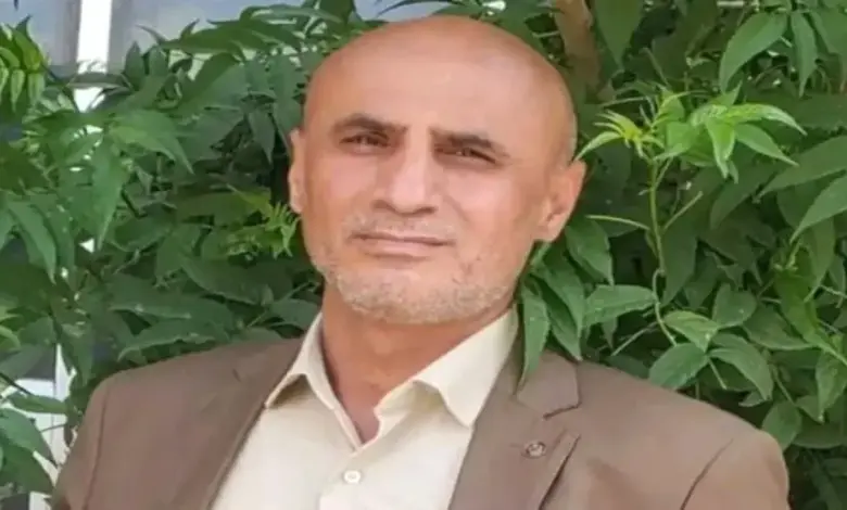 في إب | تدهور صحة تربوي مختطف بسجون الحوثي وأسرته عاجزة عن إنقاذه | اسماء وتفاصيل